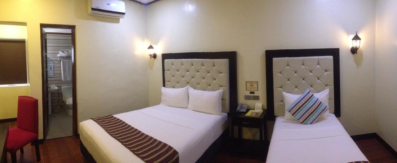The Ambassador Hotel Tacloban Bagian luar foto