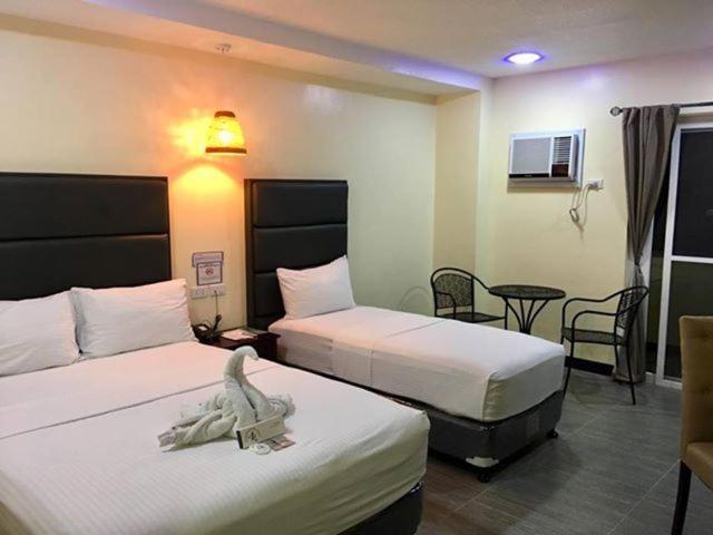 The Ambassador Hotel Tacloban Bagian luar foto